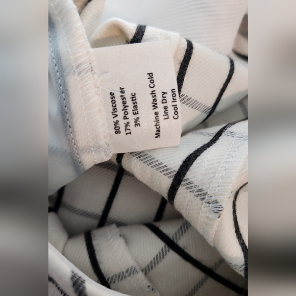 Women's Sara Campbell white pants with black stripes size M - Picture 3 of 10